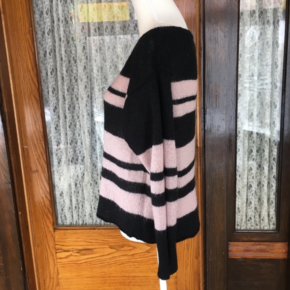 Forever 21 black & cream sweater size medium - Picture 4 of 8